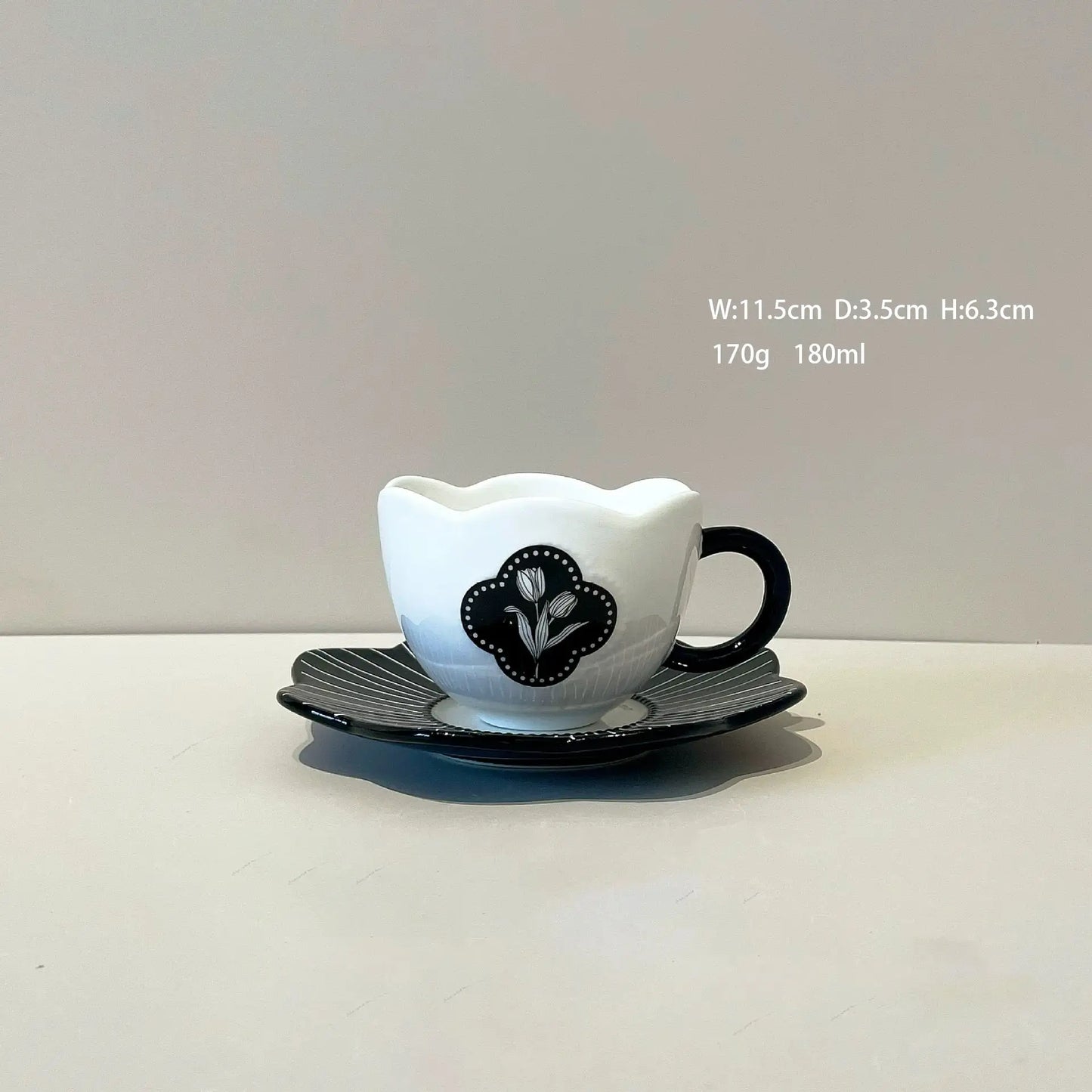 Vintage Black And White Tulip Dinner Plate Set - Velart Home