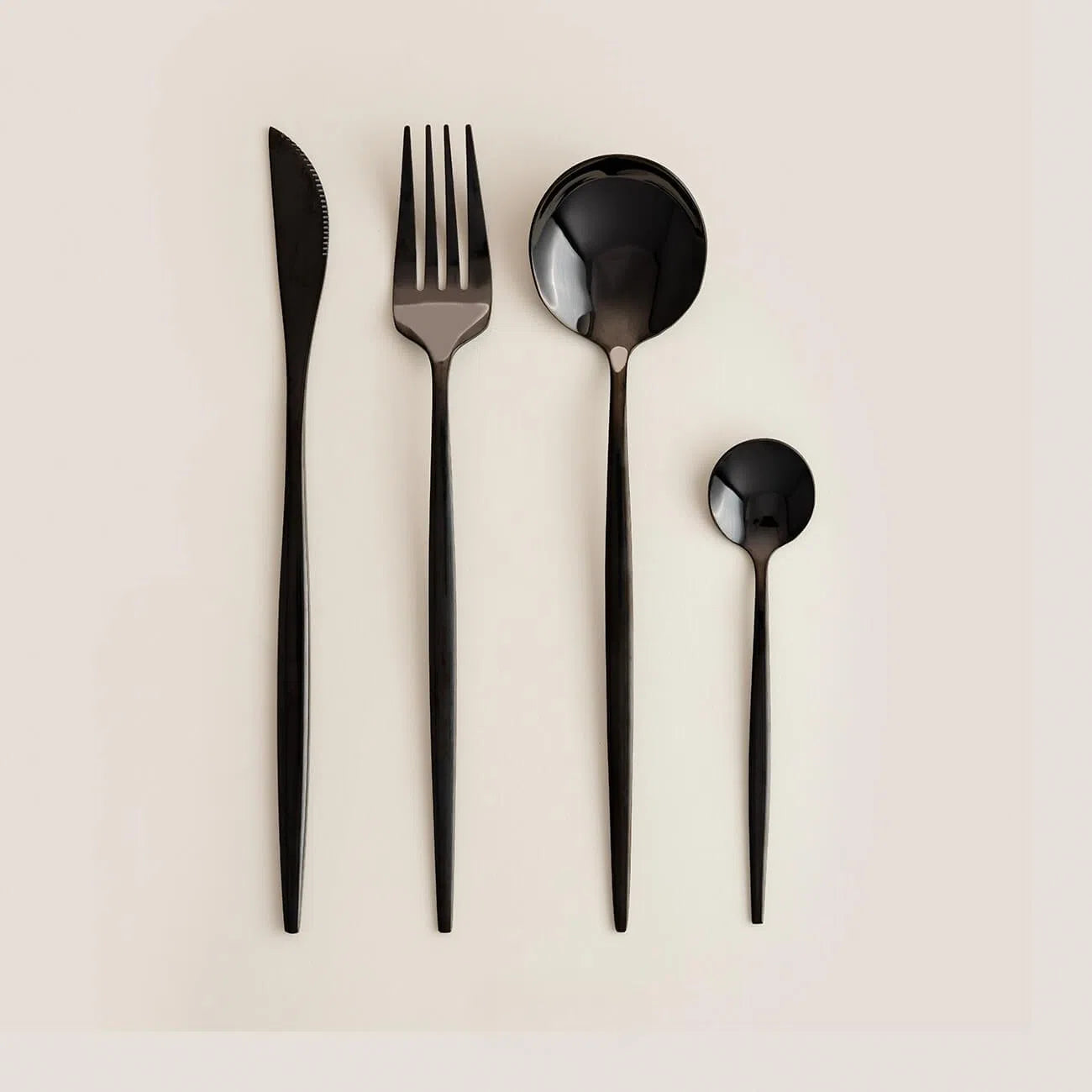 TRAVELER GOLDEN FLATWARE SET - Velart Home