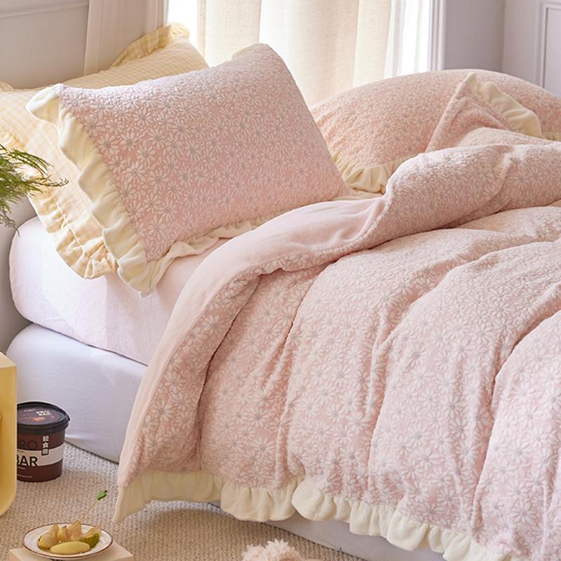 Milk Silk Bedding Set With Floral Jacquard - Velart Home