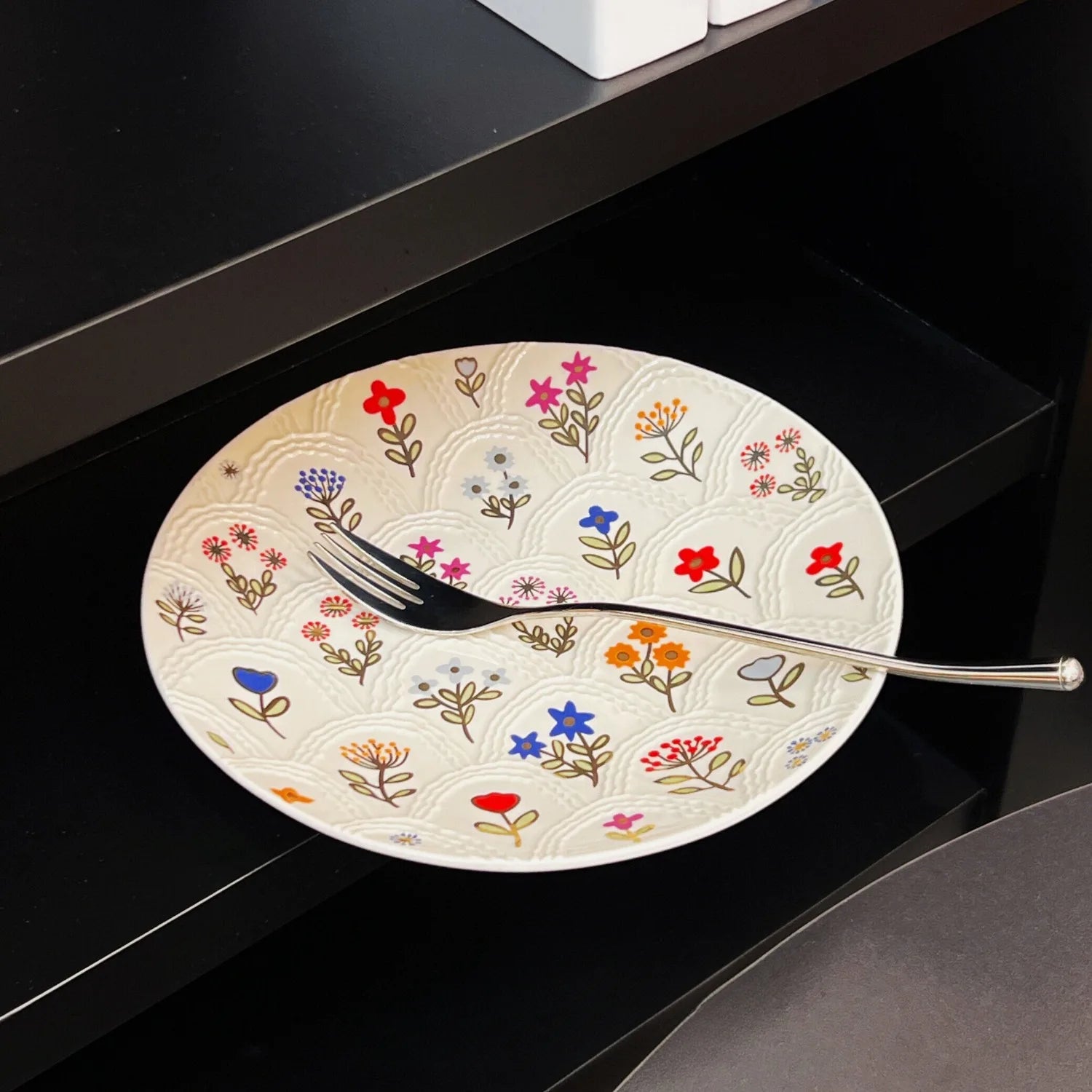 Floral Embossed Ceramic Dinnerware Set - VELART HOME