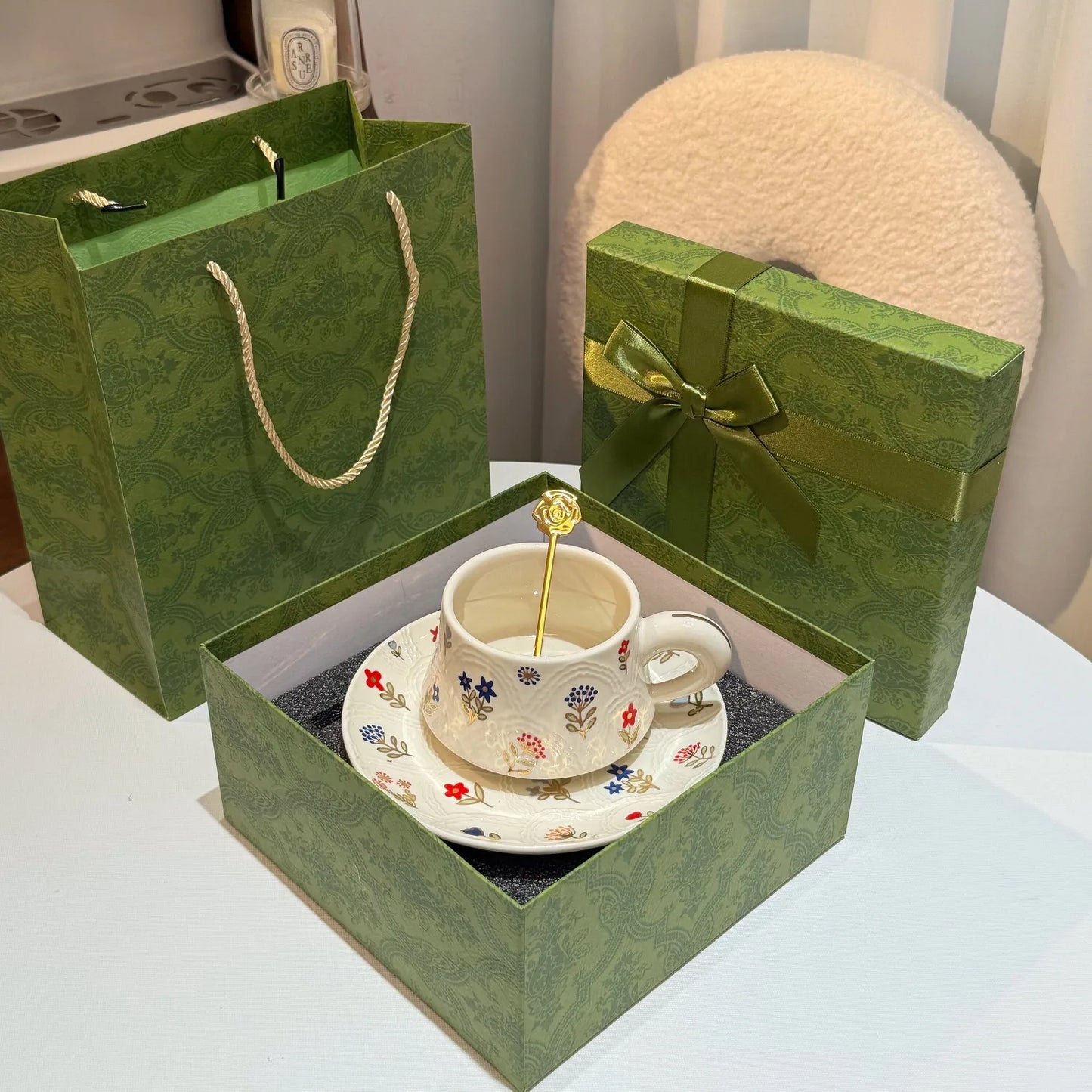 Floral Embossed Ceramic Dinnerware Set - VELART HOME