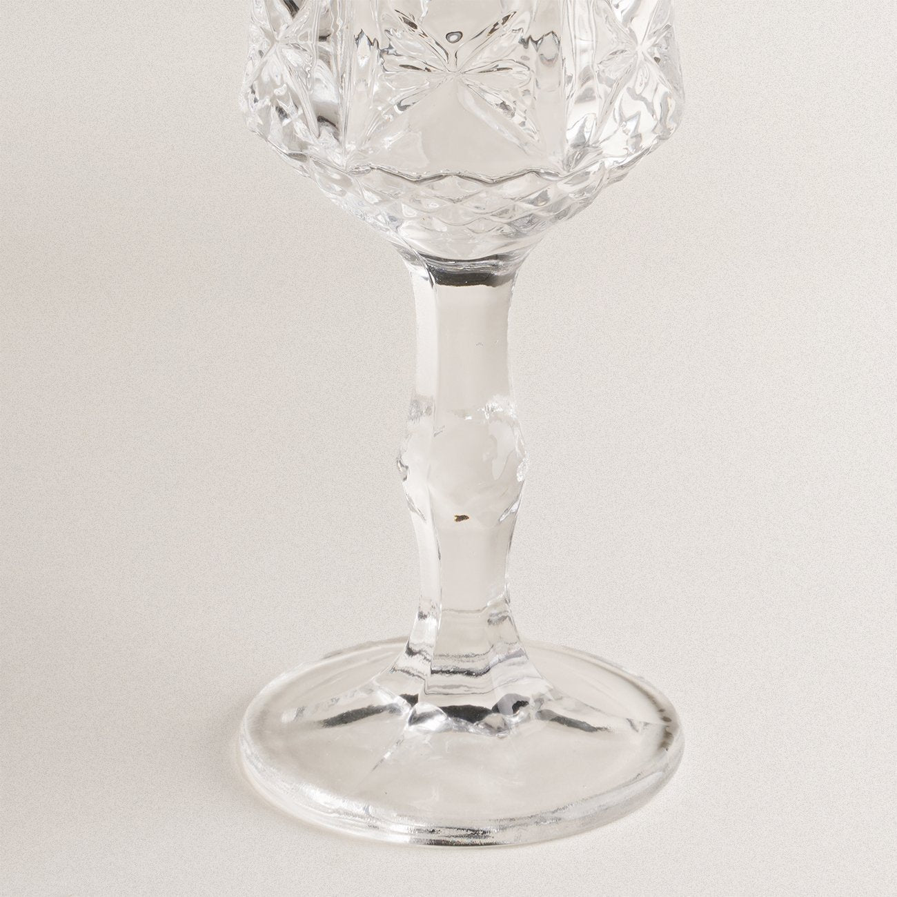 Embossed Design Glass Stemware 4 Pcs Set - Velart Home