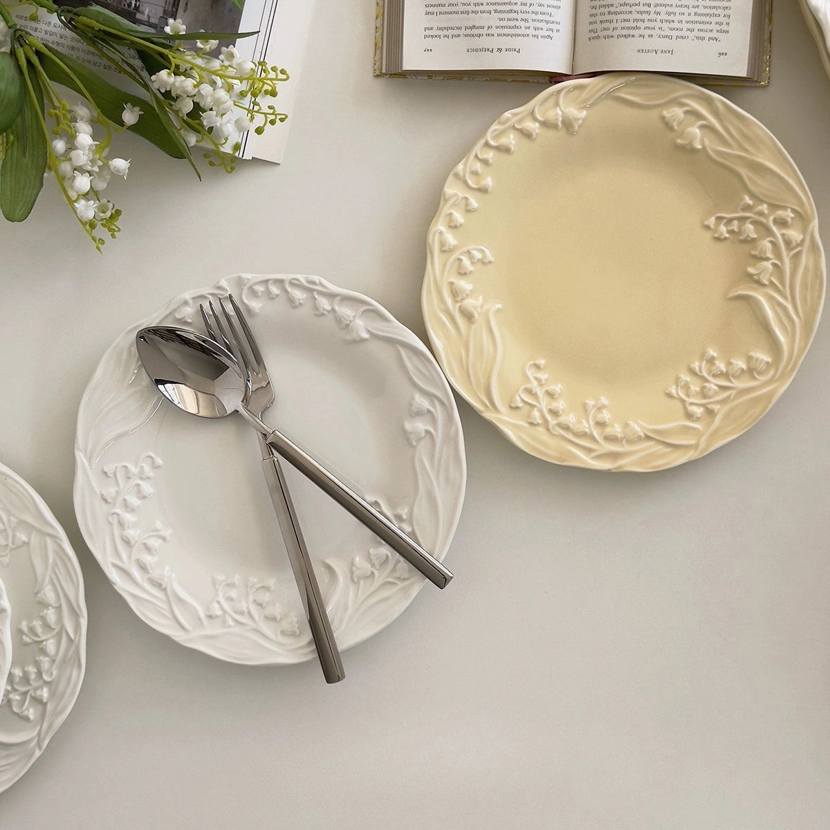Lily Of The Valley Ceramic Plate - Velart Home