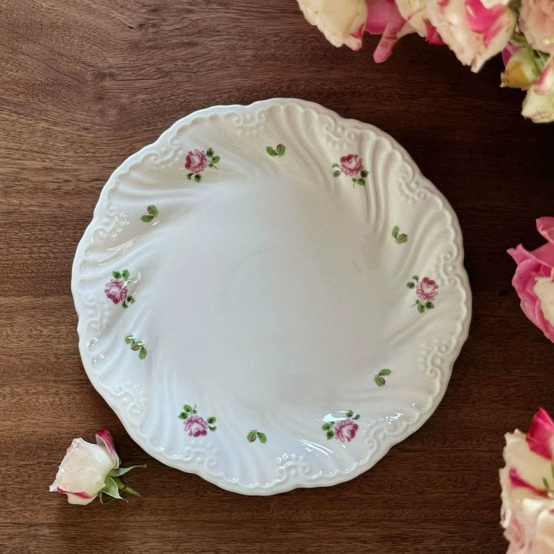 Rose Embossed Pleated Ceramic Plate - Velart Home