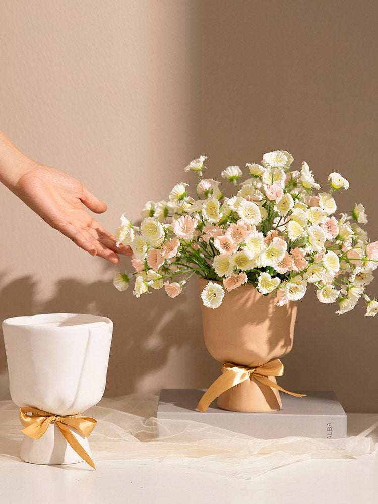 Hand Held Ceramic Flower Vase - VELART HOME