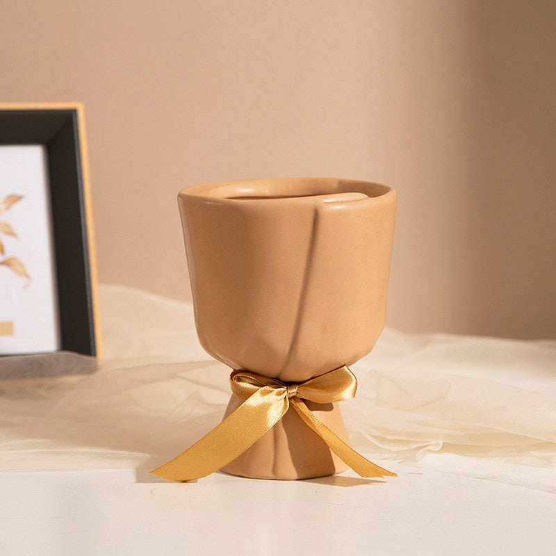 Hand Held Ceramic Flower Vase - VELART HOME
