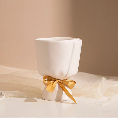 Hand Held Ceramic Flower Vase - VELART HOME